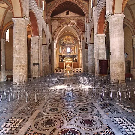 아파트 Miro 아나니